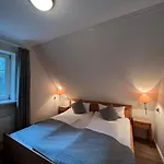 Ahndole-hollken Apartmán *