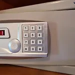 Ahndole-hollken *