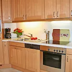 Ahndole-hollken Apartmán *