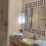Ahndole-hollken Apartmán